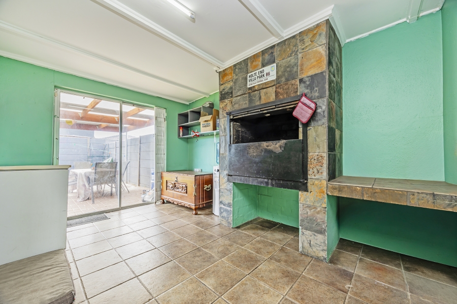 2 Bedroom Property for Sale in Windsor Park Estate Western Cape